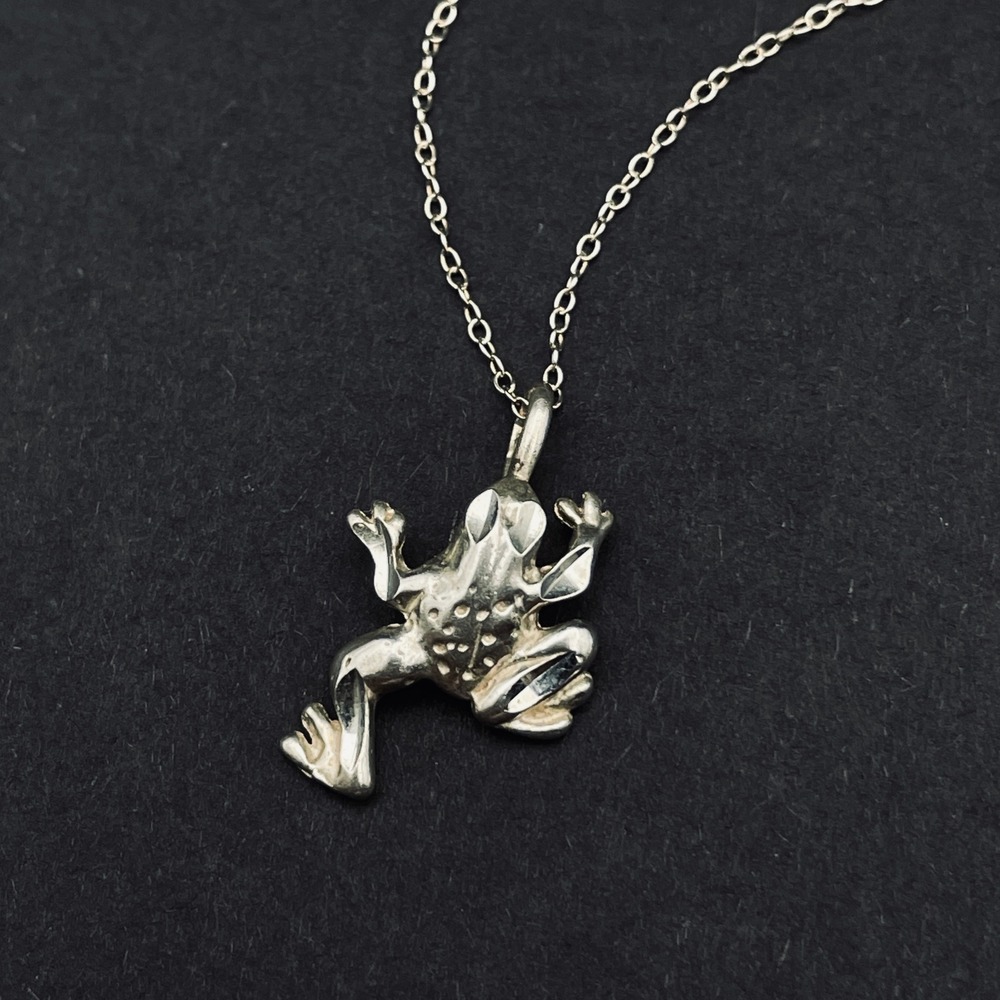 Vintage Sterling Silver Small Frog Charm Necklace Minimalist‎ Jewelry - Picture 3 of 9